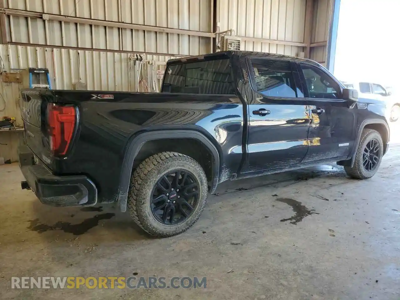 3 Photograph of a damaged car 3GTU9CED5MG215007 GMC SIERRA 2021