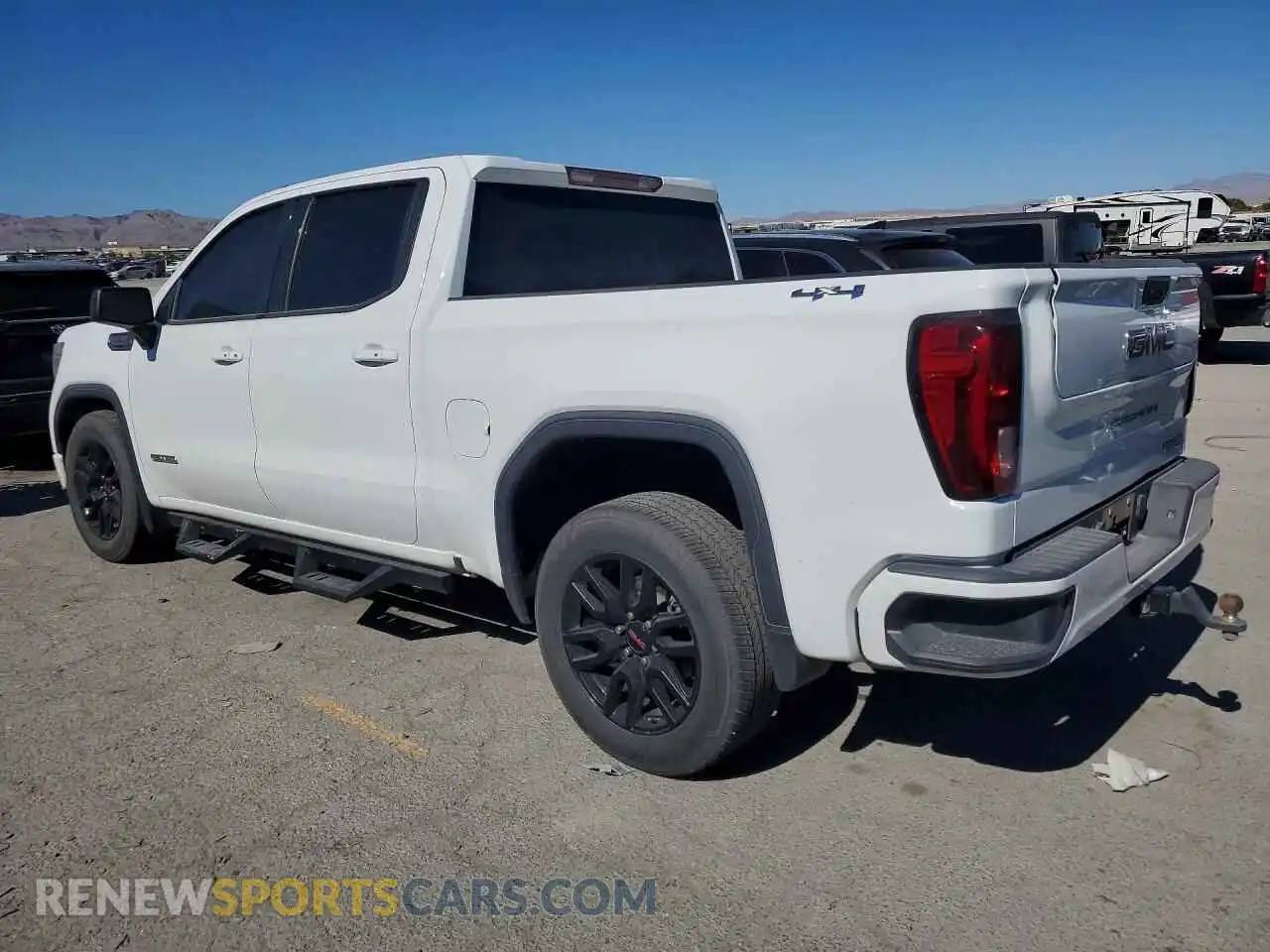 2 fotografías del automóvil dañado 3GTU9CED5MG434386 GMC SIERRA 2021