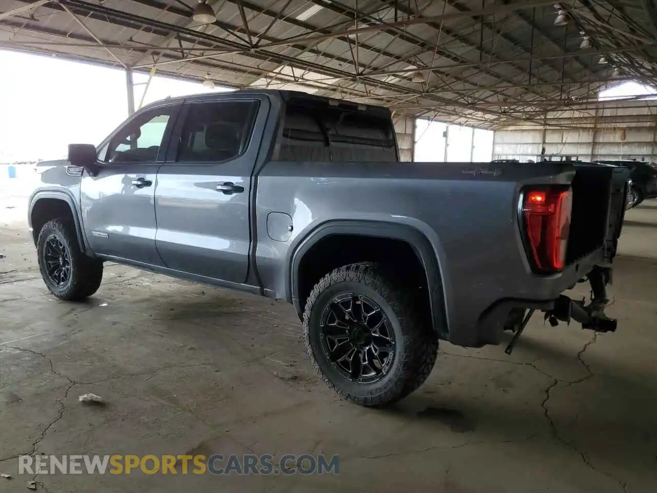 2 Photograph of a damaged car 3GTU9CED8MG252715 GMC SIERRA 2021