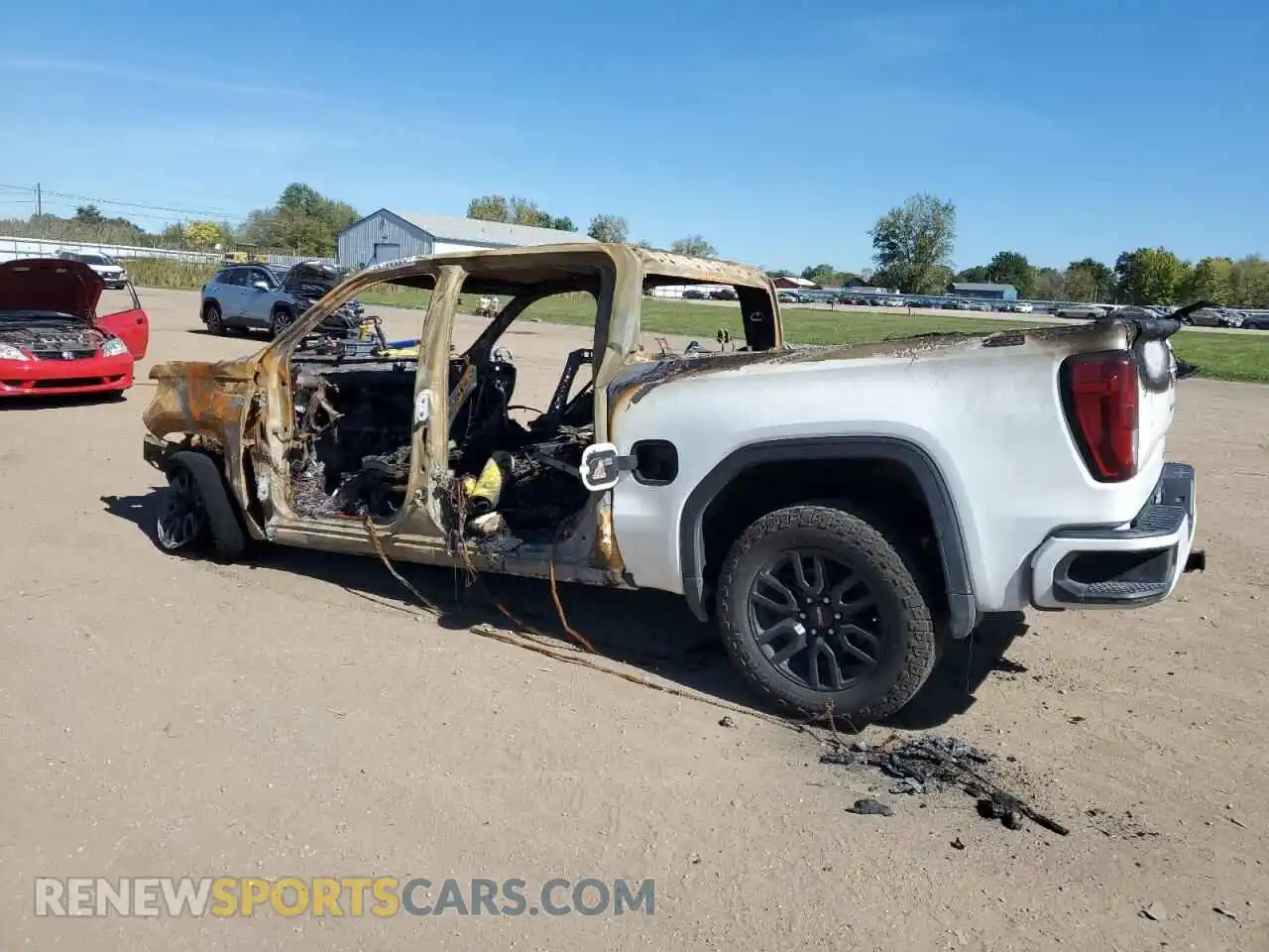2 Photograph of a damaged car 3GTU9CEDXMG193179 GMC SIERRA 2021