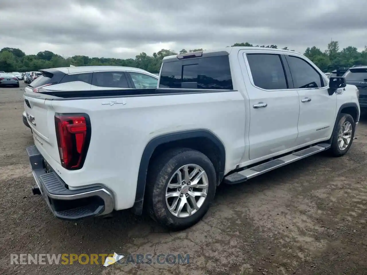 3 Photograph of a damaged car 3GTU9DED2MG406213 GMC SIERRA 2021