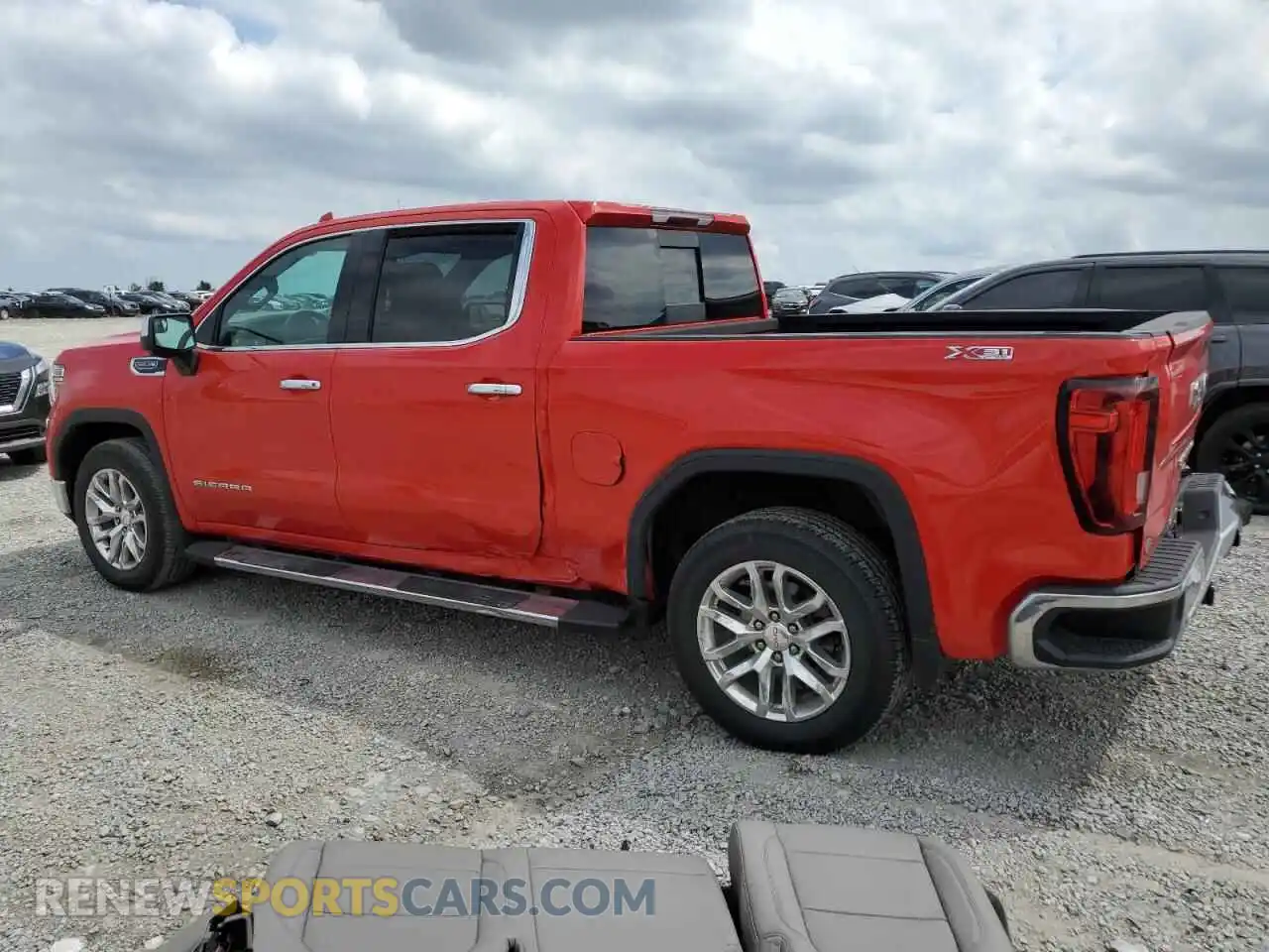 2 Photograph of a damaged car 3GTU9DEL1MG370554 GMC SIERRA 2021