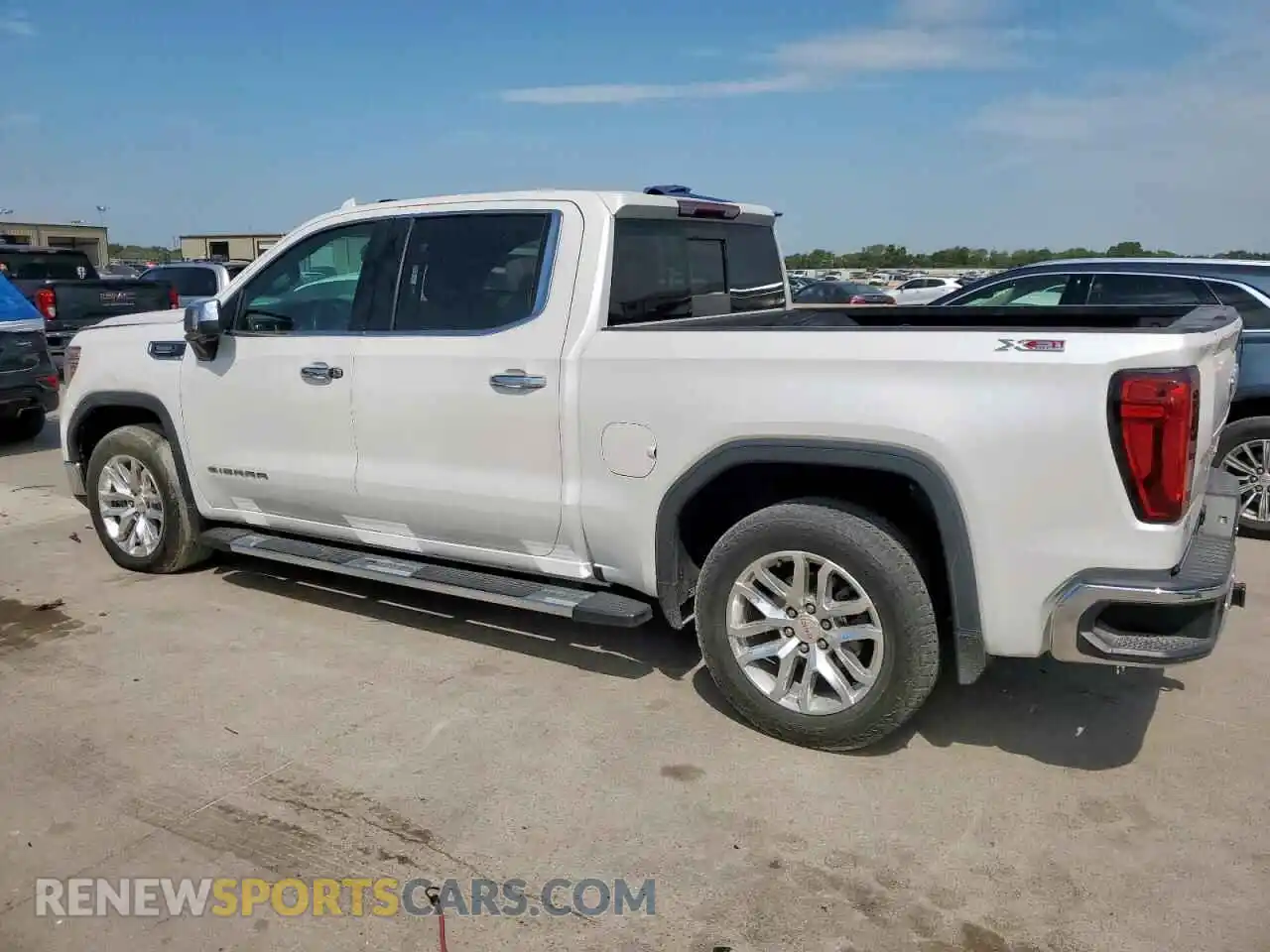 2 Photograph of a damaged car 3GTU9DET0MG322575 GMC SIERRA 2021