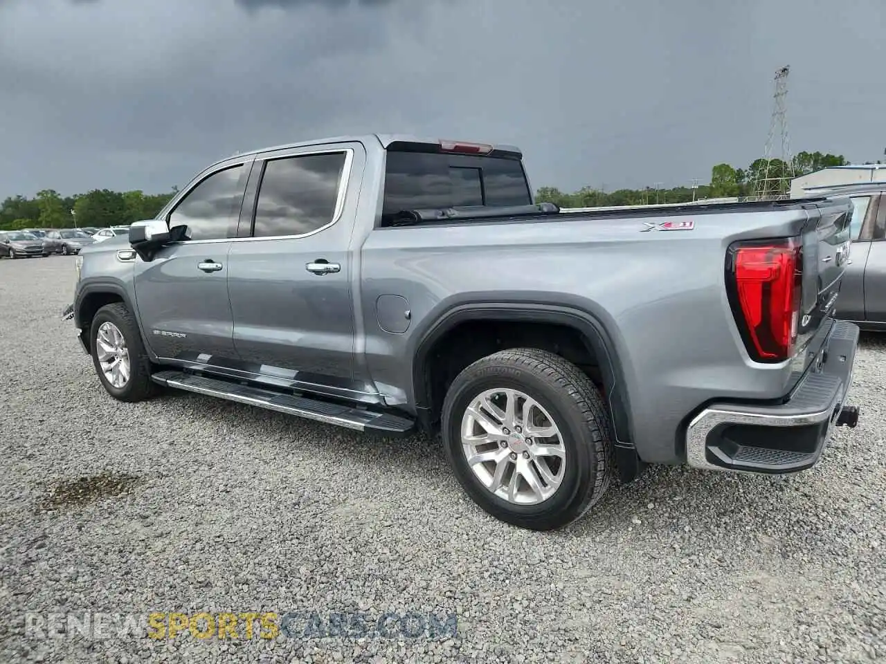2 Photograph of a damaged car 3GTU9DET2MG314767 GMC SIERRA 2021