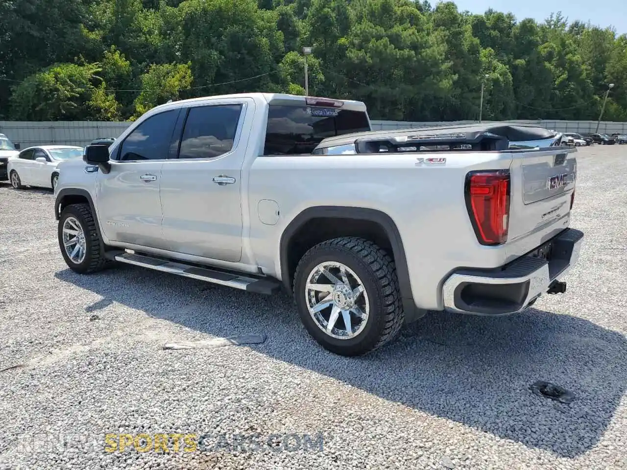 2 Photograph of a damaged car 3GTU9DET3MG371298 GMC SIERRA 2021