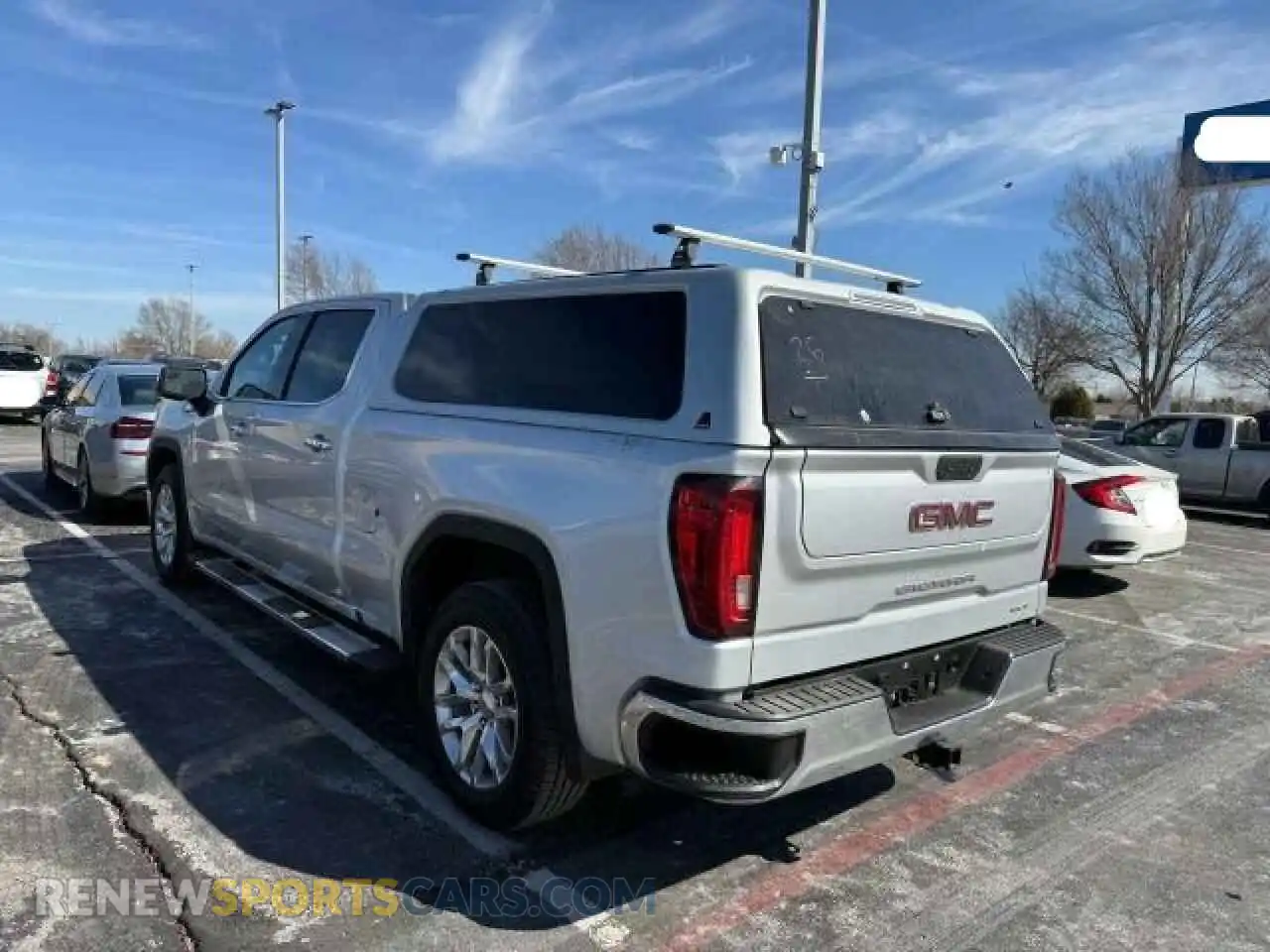 3 Photograph of a damaged car 3GTU9DET6MG132893 GMC SIERRA 2021