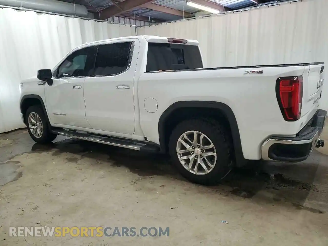 2 Photograph of a damaged car 3GTU9DET6MG362918 GMC SIERRA 2021