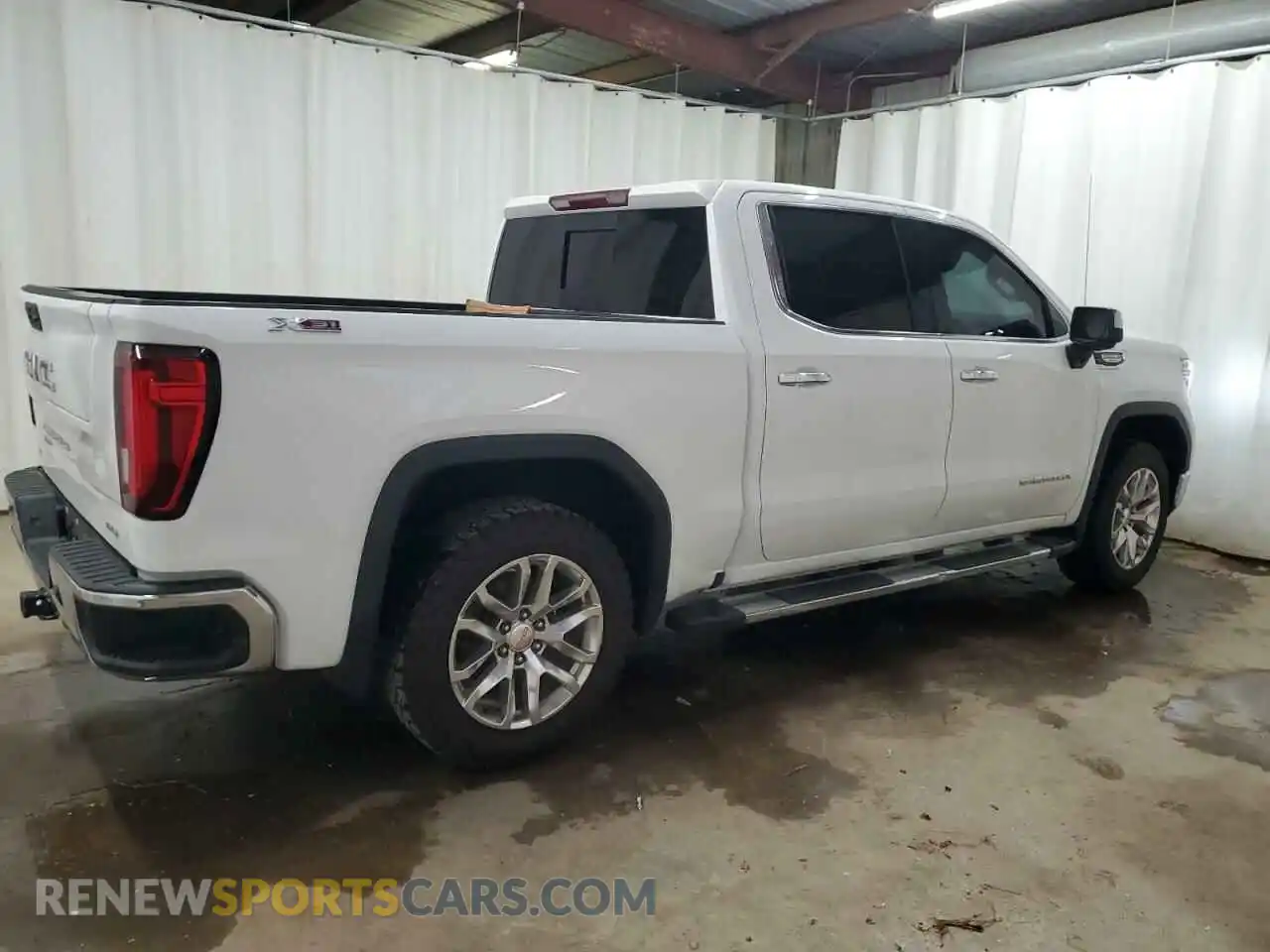 3 Photograph of a damaged car 3GTU9DET6MG362918 GMC SIERRA 2021