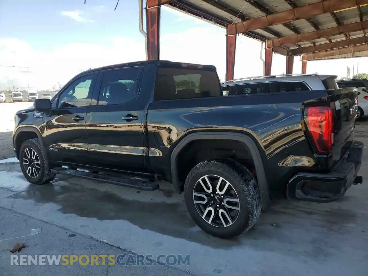 2 Photograph of a damaged car 3GTU9EET1MG452886 GMC SIERRA 2021