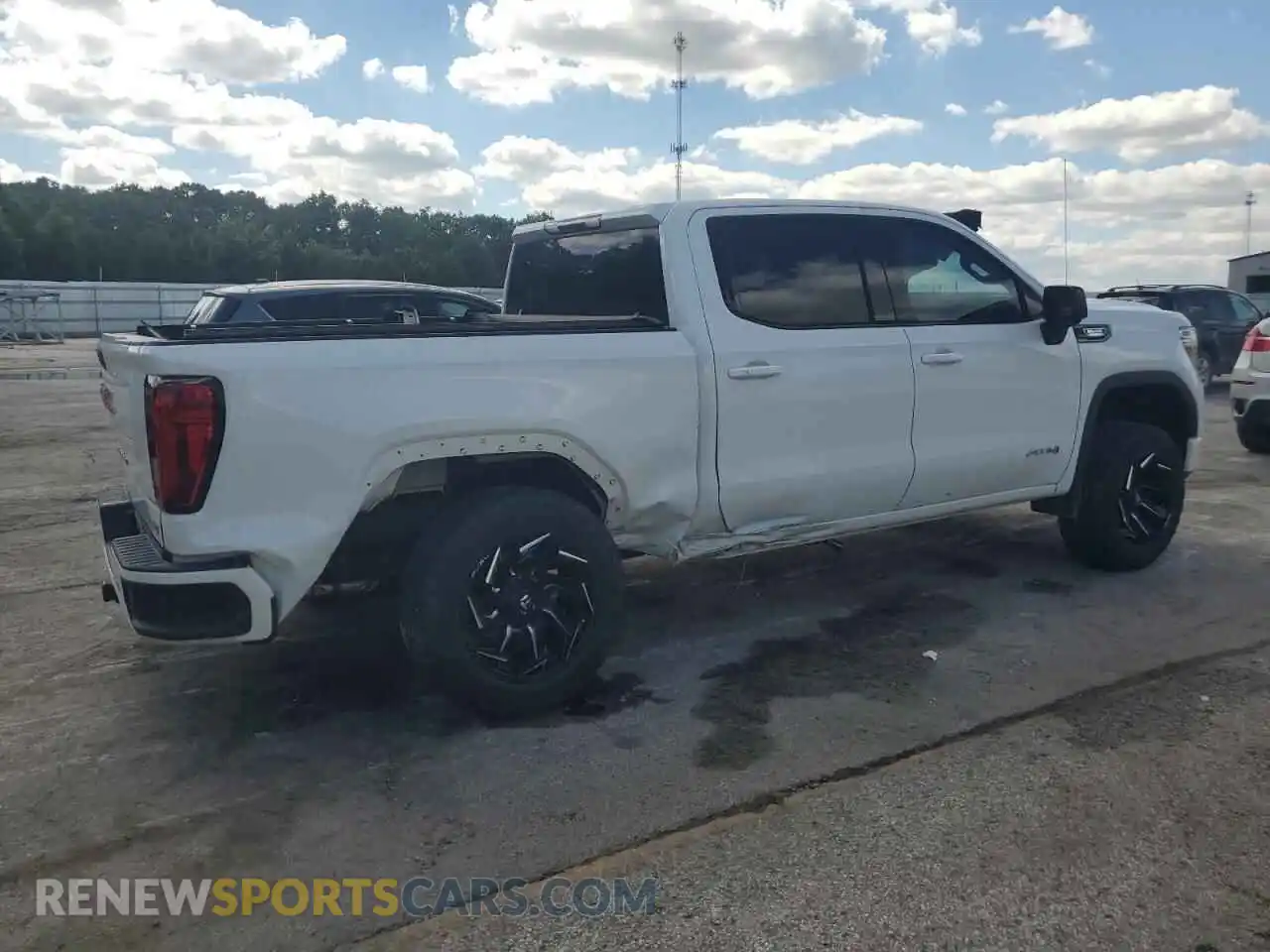 3 Photograph of a damaged car 3GTU9EET9MG389987 GMC SIERRA 2021