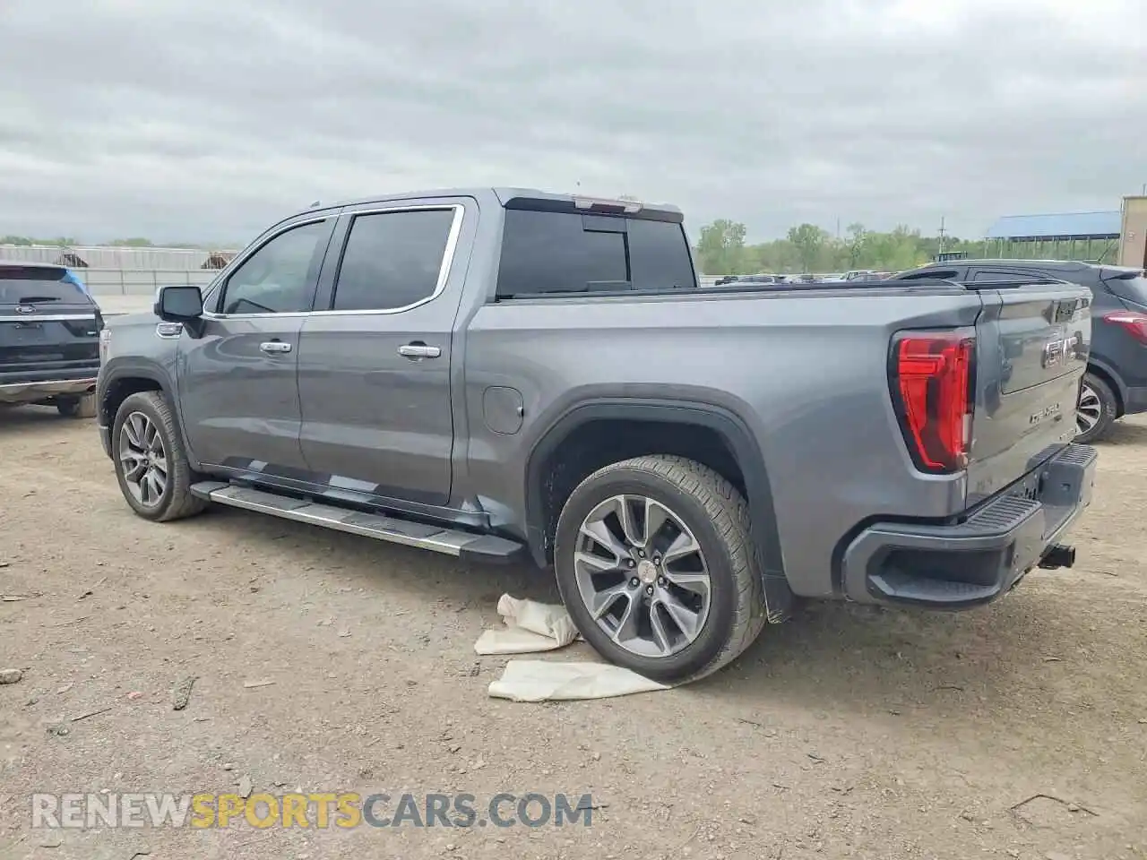 2 Photograph of a damaged car 3GTU9FED8MG393222 GMC SIERRA 2021
