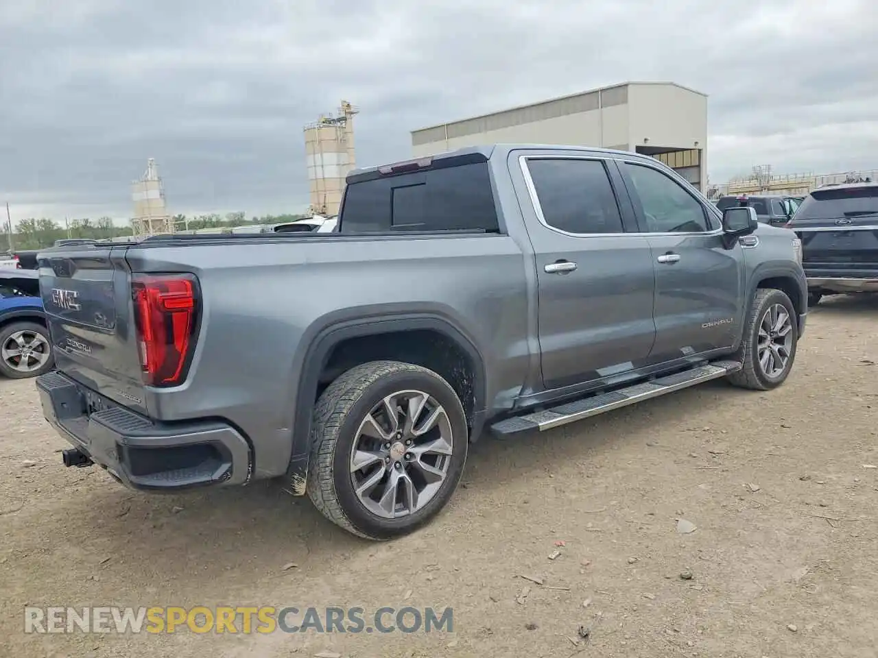3 Photograph of a damaged car 3GTU9FED8MG393222 GMC SIERRA 2021