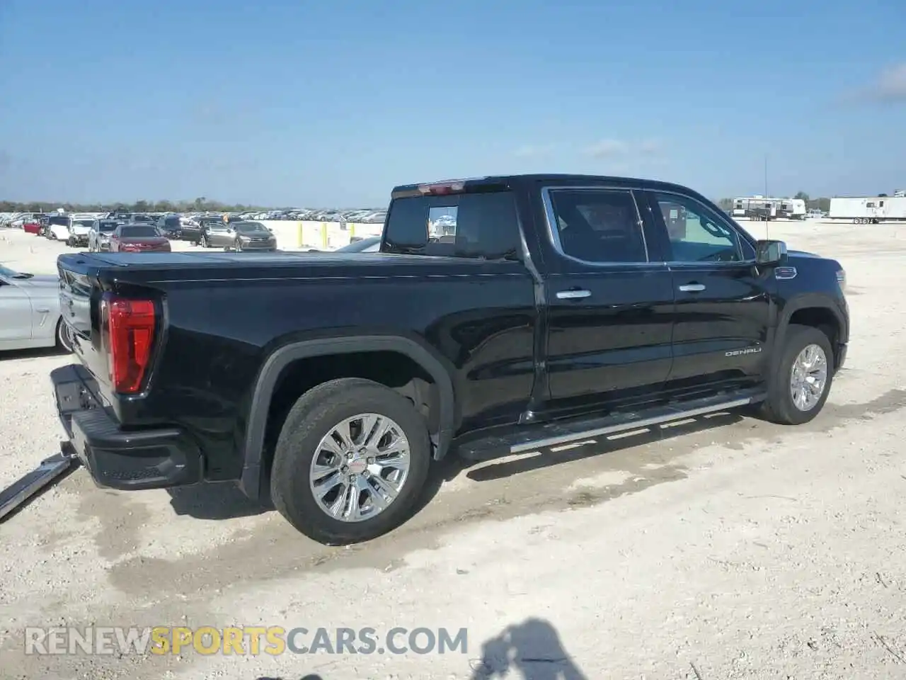 3 Photograph of a damaged car 3GTU9FEL0MG318621 GMC SIERRA 2021