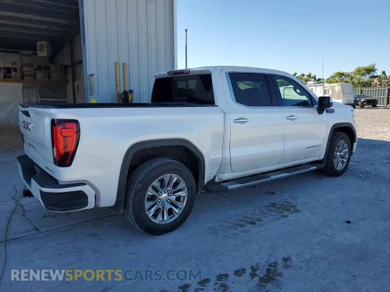 3 Photograph of a damaged car 3GTU9FEL1MG291848 GMC SIERRA 2021