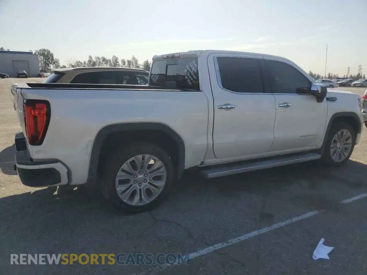 3 Photograph of a damaged car 3GTU9FEL5MG284787 GMC SIERRA 2021