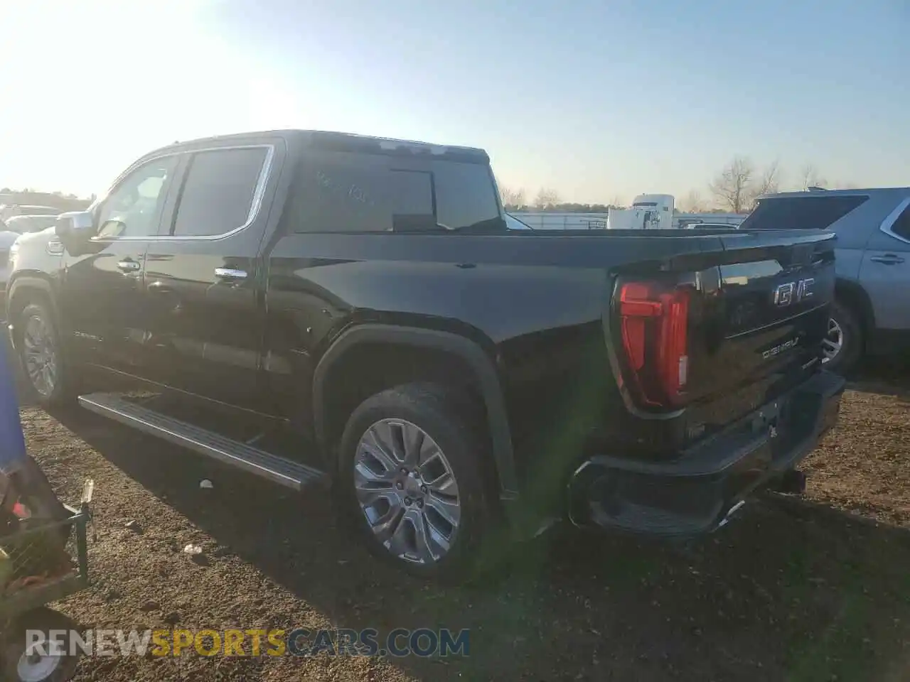 2 Photograph of a damaged car 3GTU9FEL5MG304813 GMC SIERRA 2021