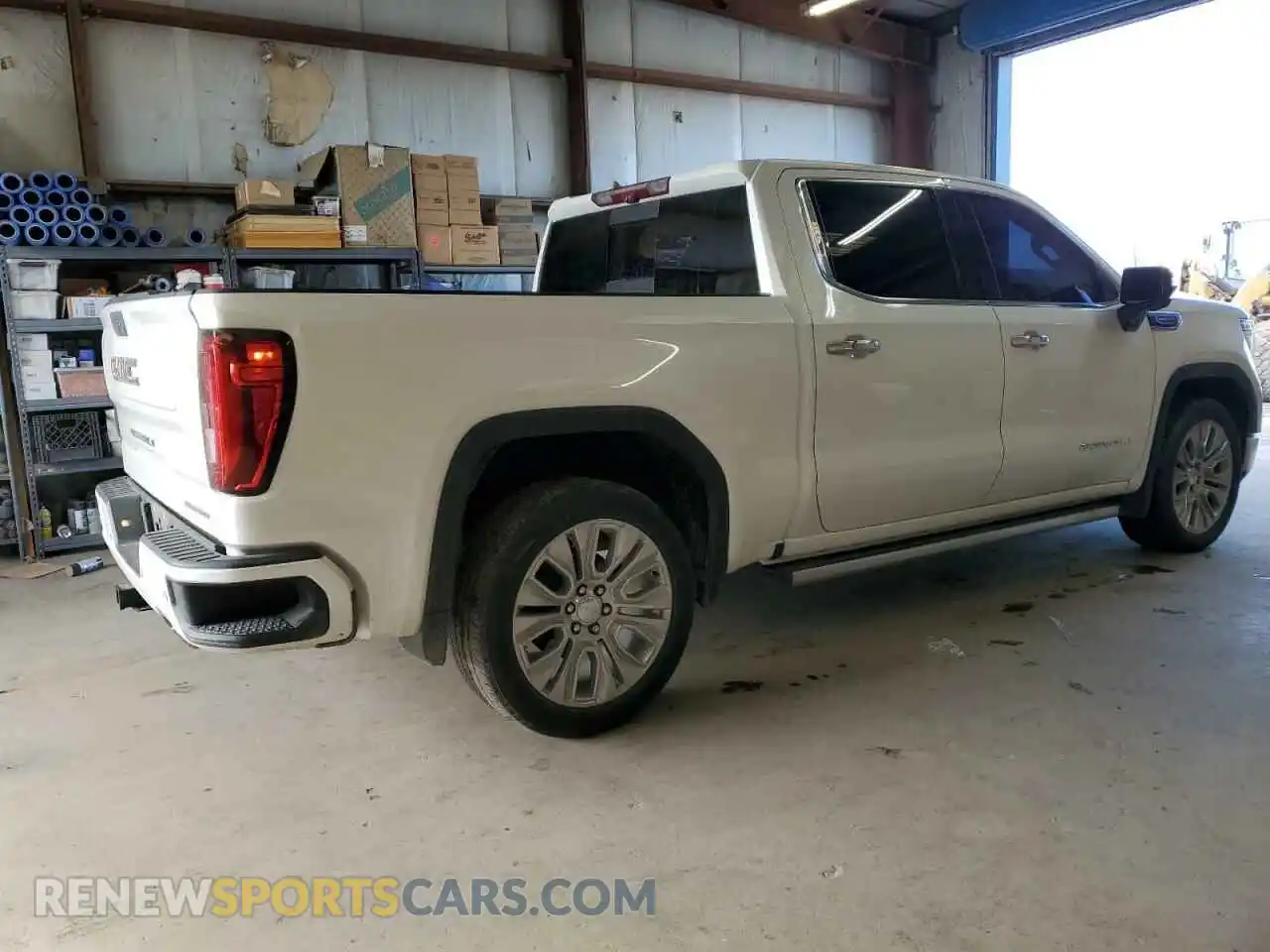 3 Photograph of a damaged car 3GTU9FELXMG324670 GMC SIERRA 2021