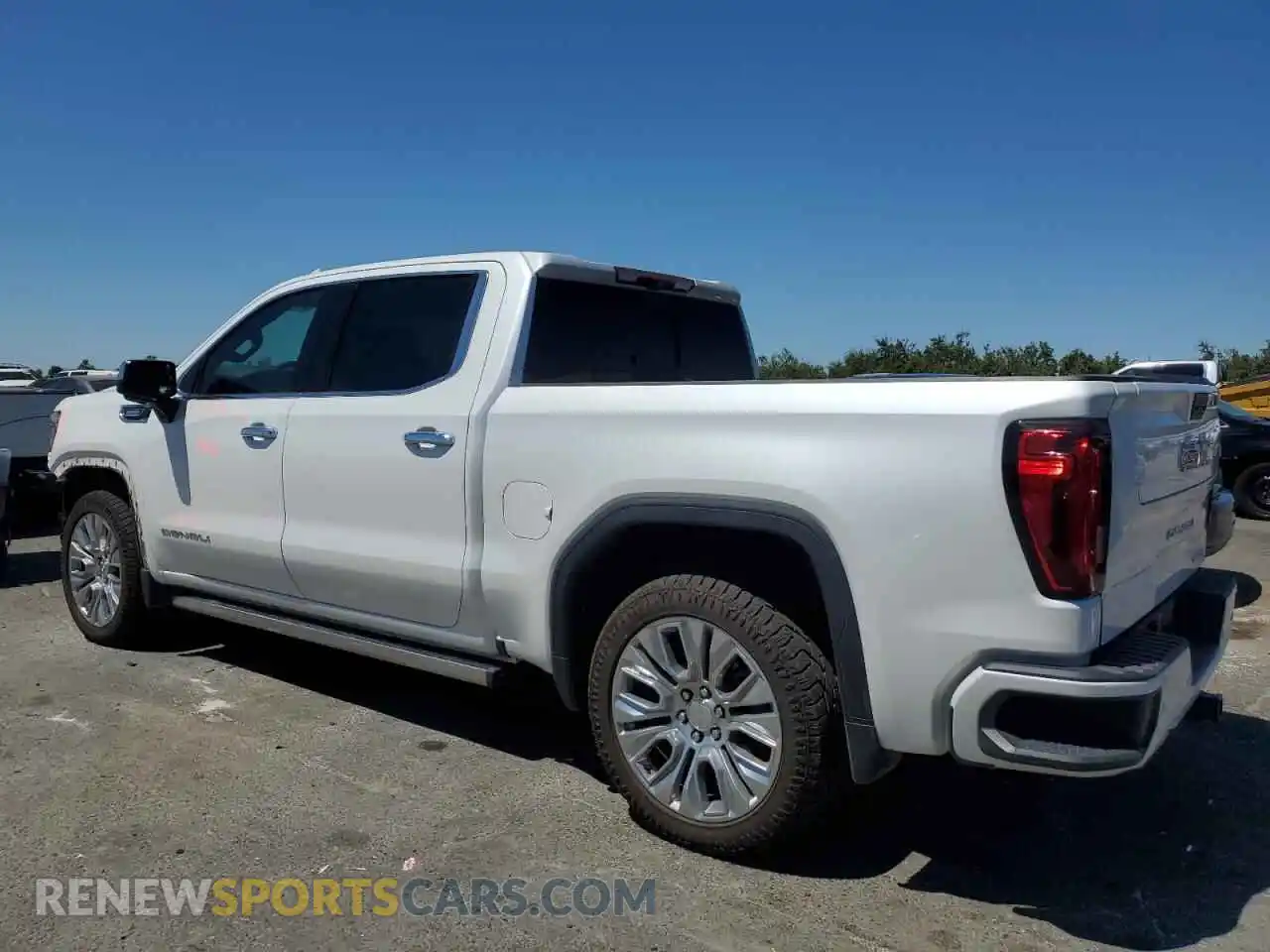 2 fotografías del automóvil dañado 3GTU9FET4MG136081 GMC SIERRA 2021