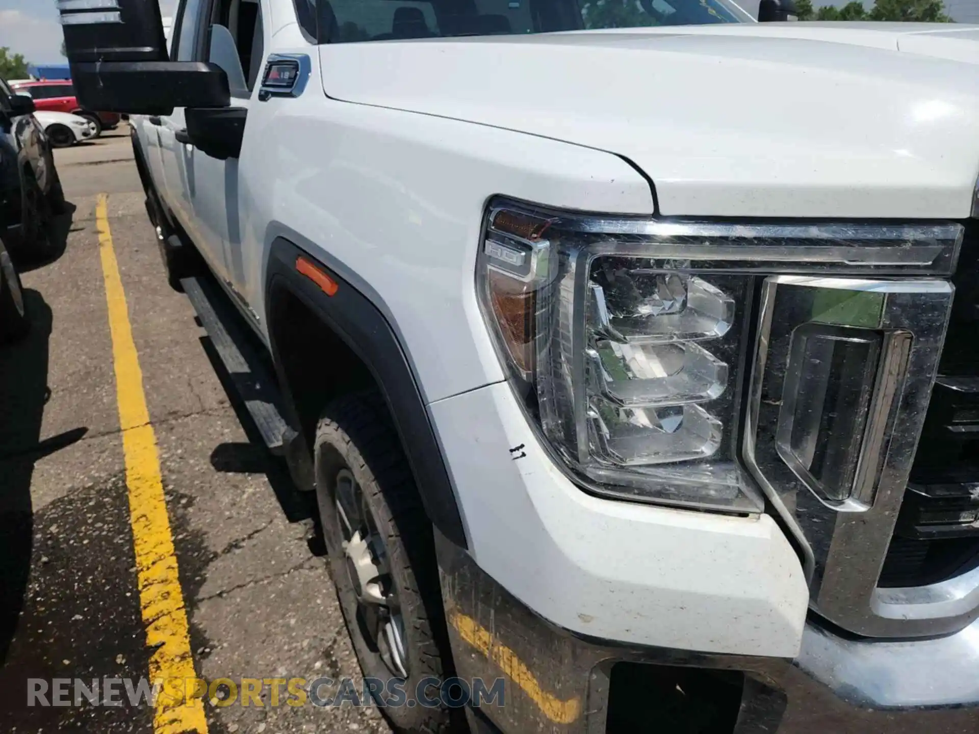 2 Фотография поврежденного автомобиля 1GT19LE77NF232648 GMC SIERRA 2022