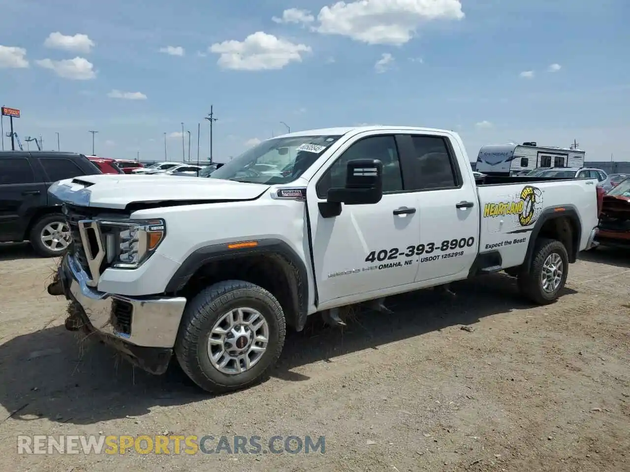 1 Фотография поврежденного автомобиля 1GT29LEY2NF192895 GMC SIERRA 2022