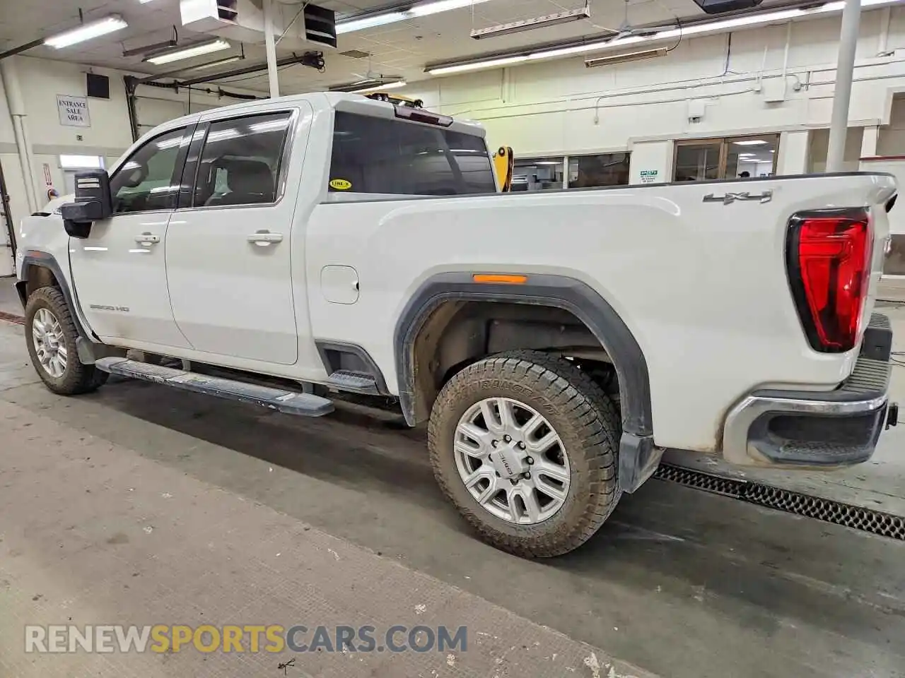 2 Photograph of a damaged car 1GT49MEY4NF331634 GMC SIERRA 2022