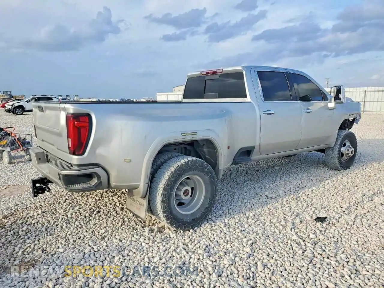 3 Photograph of a damaged car 1GT49WEY3NF285662 GMC SIERRA 2022