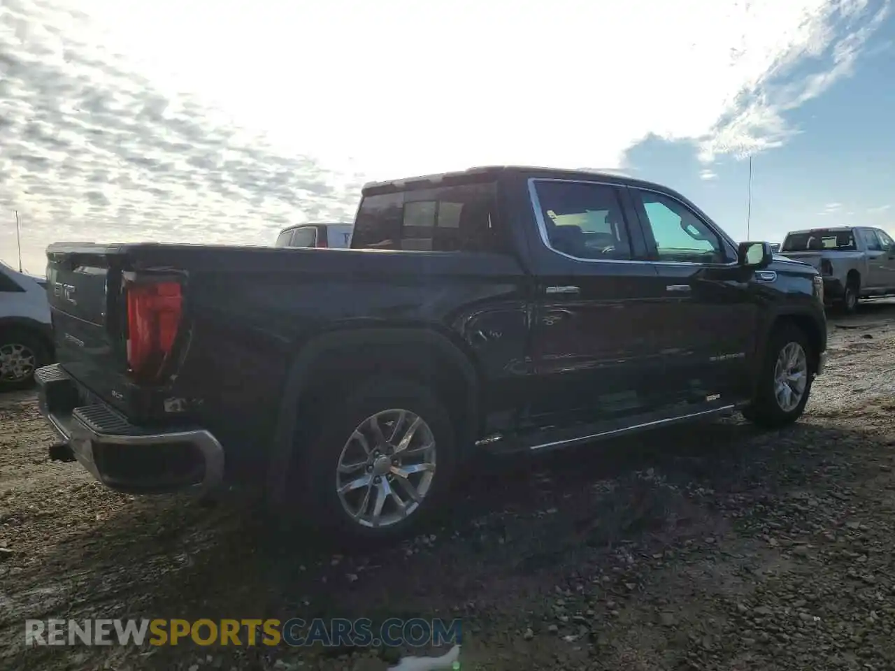 3 Photograph of a damaged car 3GTP8DED3NG210024 GMC SIERRA 2022