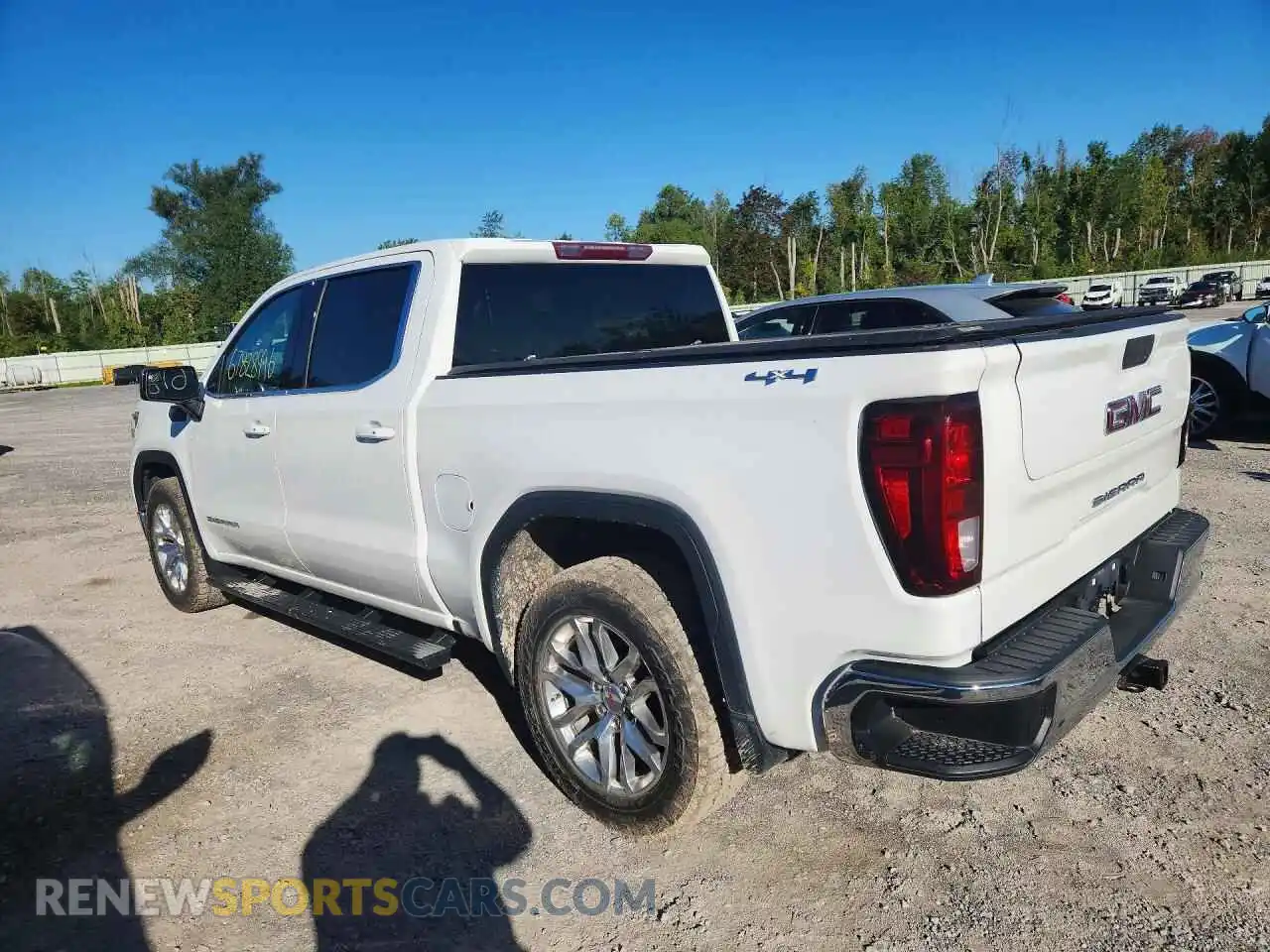 2 Photograph of a damaged car 3GTP9BEK9NG150556 GMC SIERRA 2022