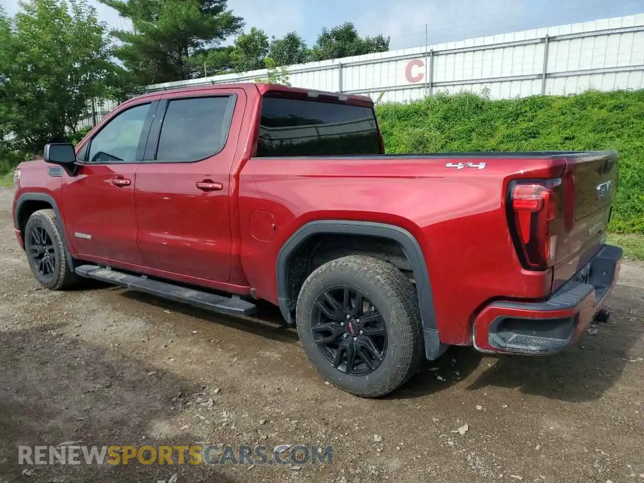 2 Photograph of a damaged car 3GTP9CEK1NG179815 GMC SIERRA 2022