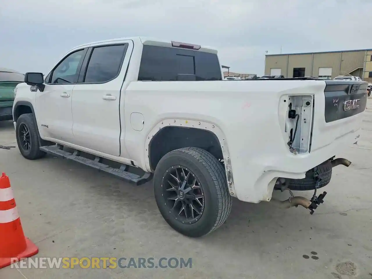 2 Photograph of a damaged car 3GTP9EEL3NG197429 GMC SIERRA 2022