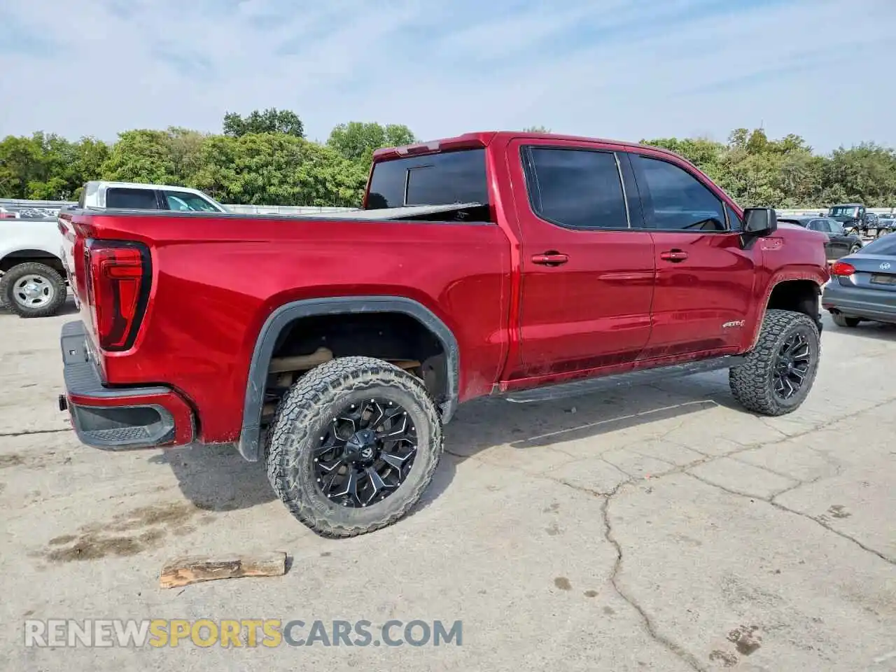 3 Photograph of a damaged car 3GTP9EEL6NG175585 GMC SIERRA 2022