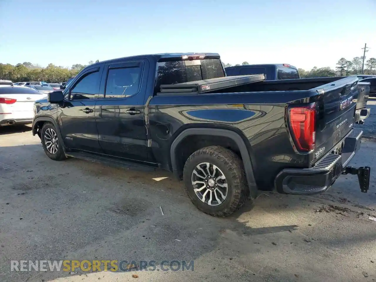 2 Photograph of a damaged car 3GTP9EEL8NG162790 GMC SIERRA 2022