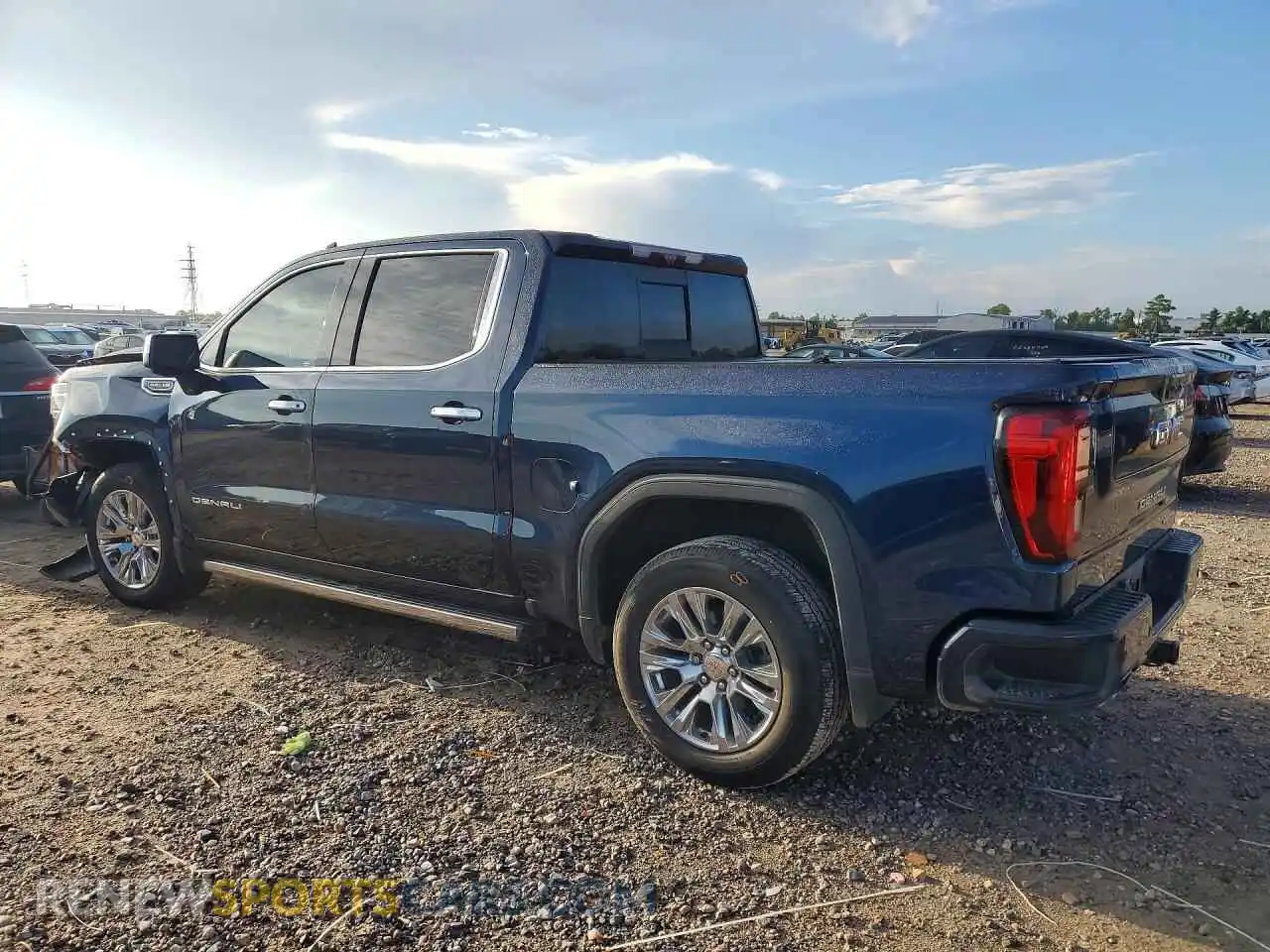 2 Photograph of a damaged car 3GTPHGED3NG688915 GMC SIERRA 2022