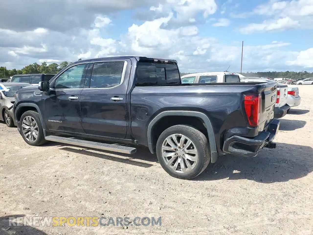 2 Photograph of a damaged car 3GTPHGED5NG688074 GMC SIERRA 2022