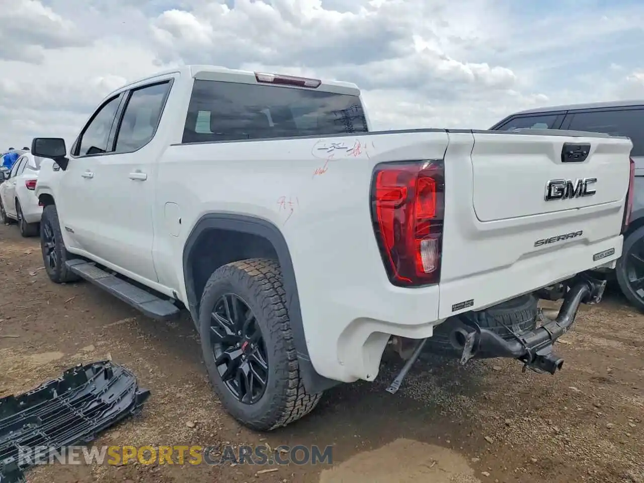 2 Photograph of a damaged car 3GTPUCEK2NG615702 GMC SIERRA 2022