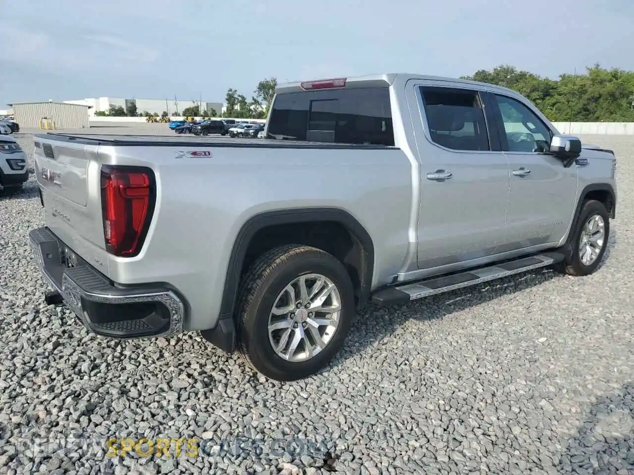 3 Фотография поврежденного автомобиля 3GTU9DED2NG164170 GMC SIERRA 2022