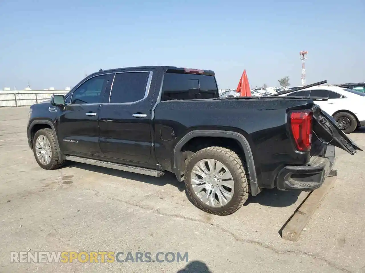 2 Photograph of a damaged car 3GTU9FED2NG178131 GMC SIERRA 2022