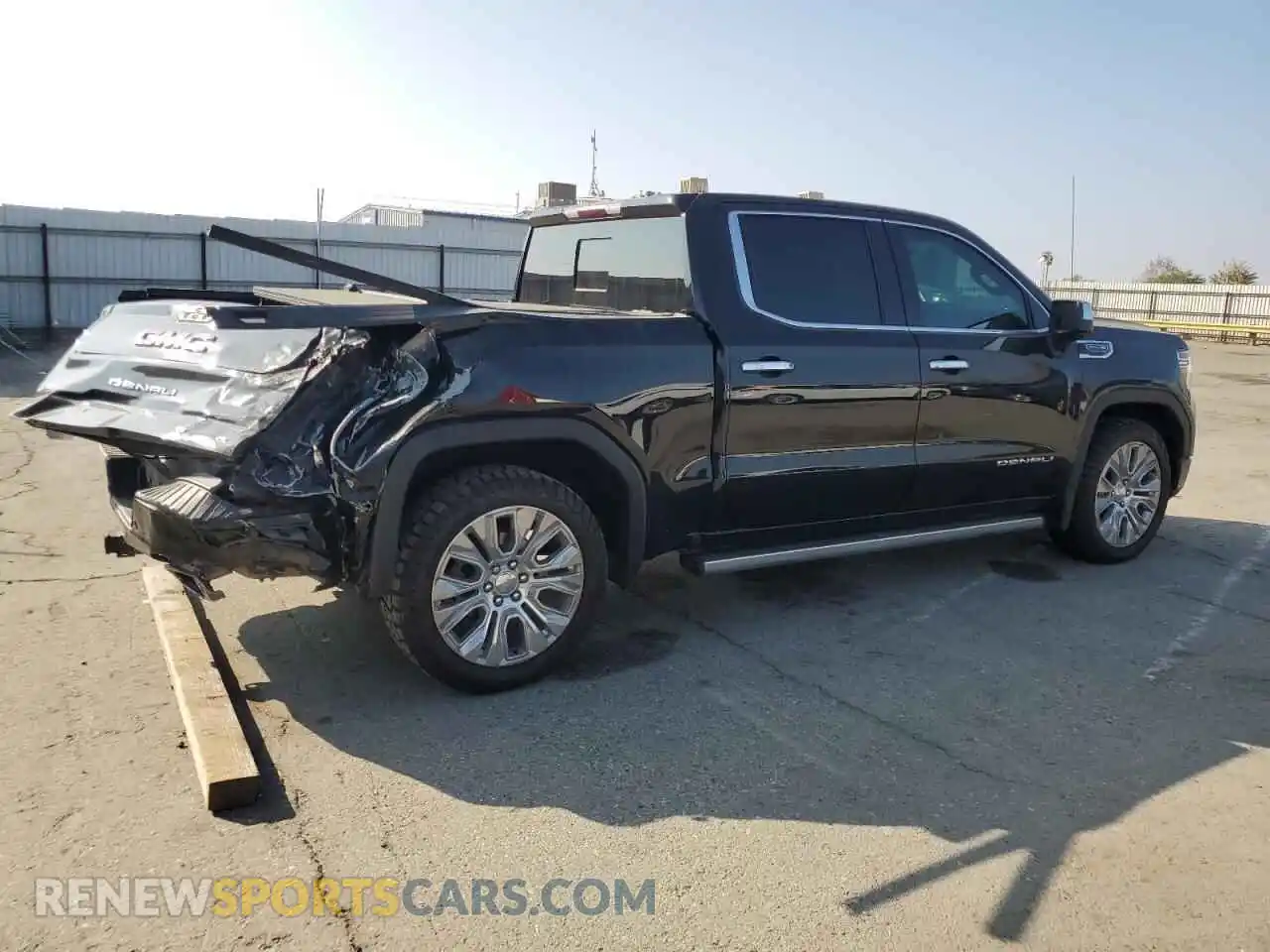 3 Photograph of a damaged car 3GTU9FED2NG178131 GMC SIERRA 2022