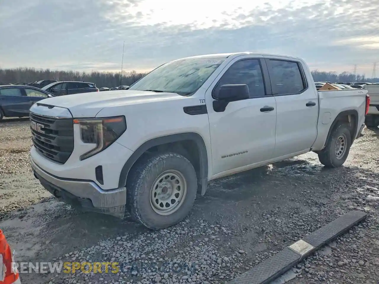 1 Photograph of a damaged car 3GTUUAED2NG633206 GMC SIERRA 2022