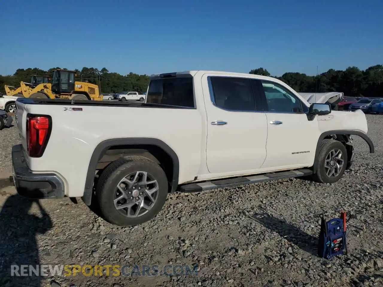 3 Photograph of a damaged car 3GTUUDED3NG602077 GMC SIERRA 2022