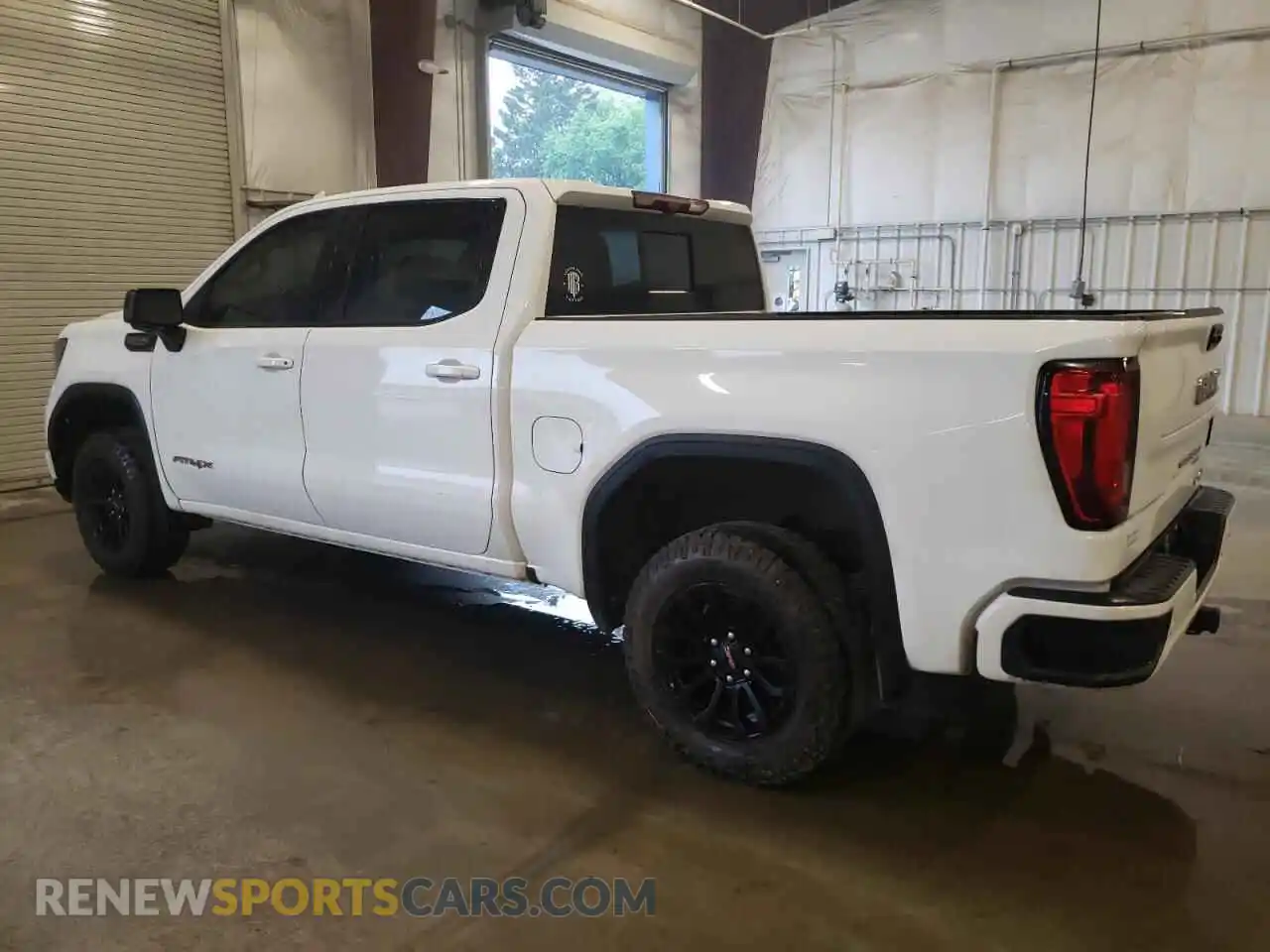 2 Photograph of a damaged car 3GTUUFEL3NG546211 GMC SIERRA 2022