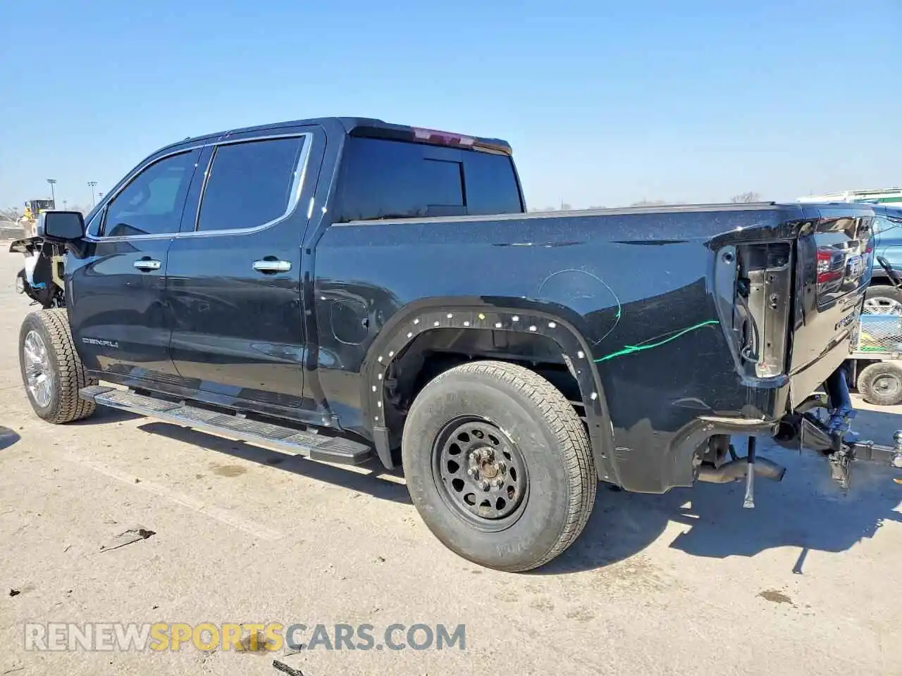 2 Photograph of a damaged car 3GTUUGED4NG616586 GMC SIERRA 2022