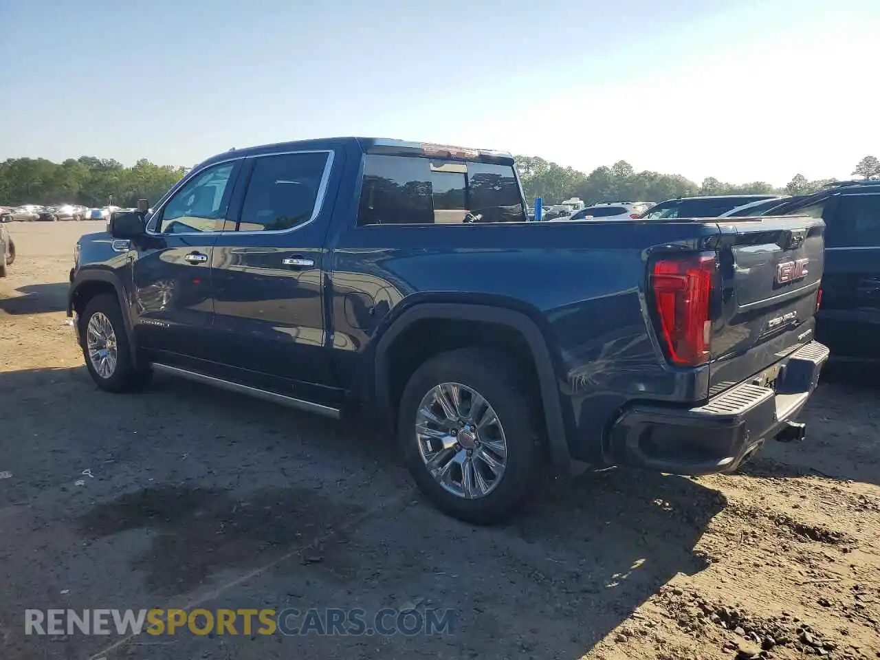 2 fotografías del automóvil dañado 3GTUUGED4NG676268 GMC SIERRA 2022