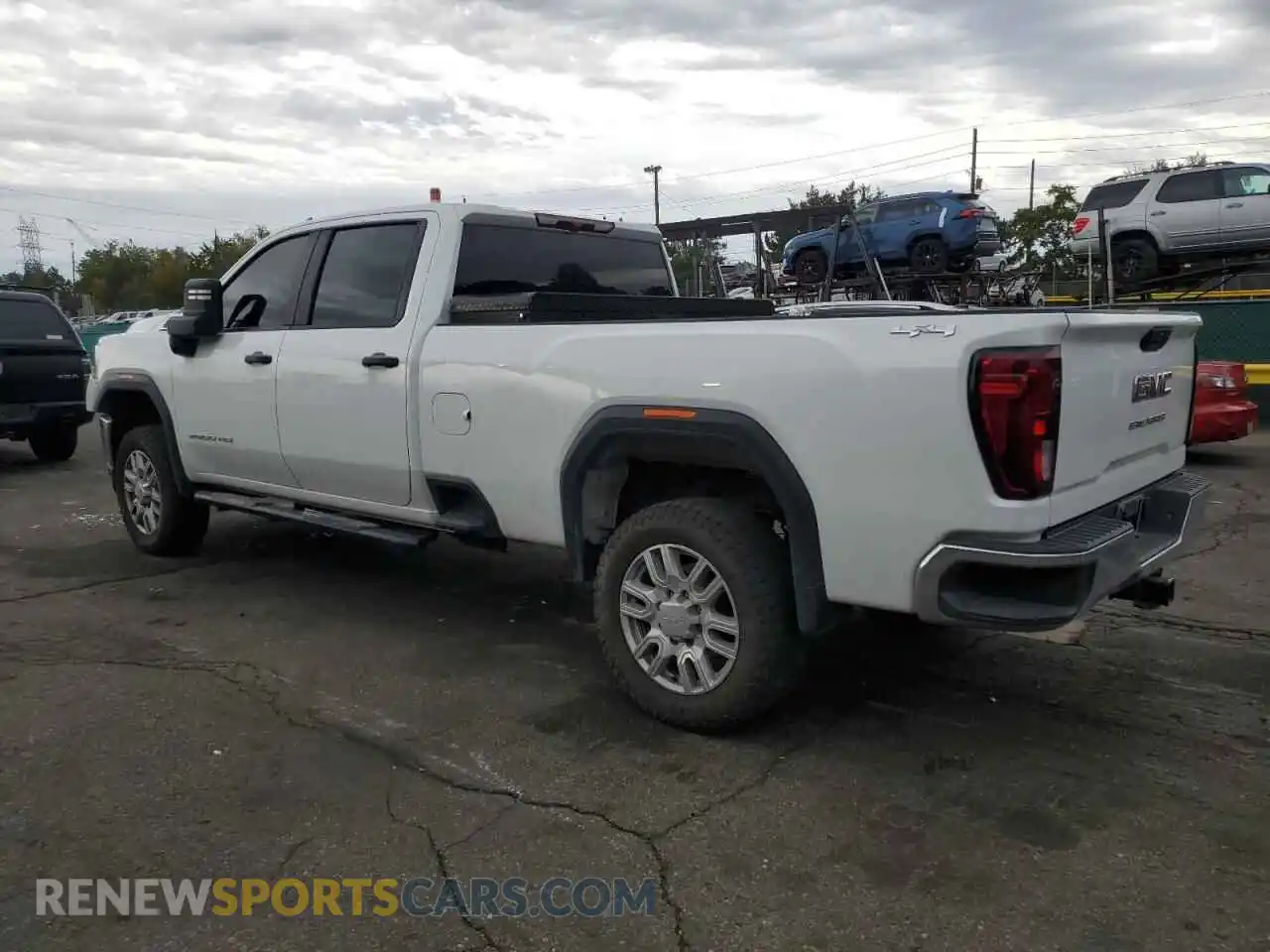 2 Photograph of a damaged car 1GT19LEYXPF160727 GMC SIERRA 2023