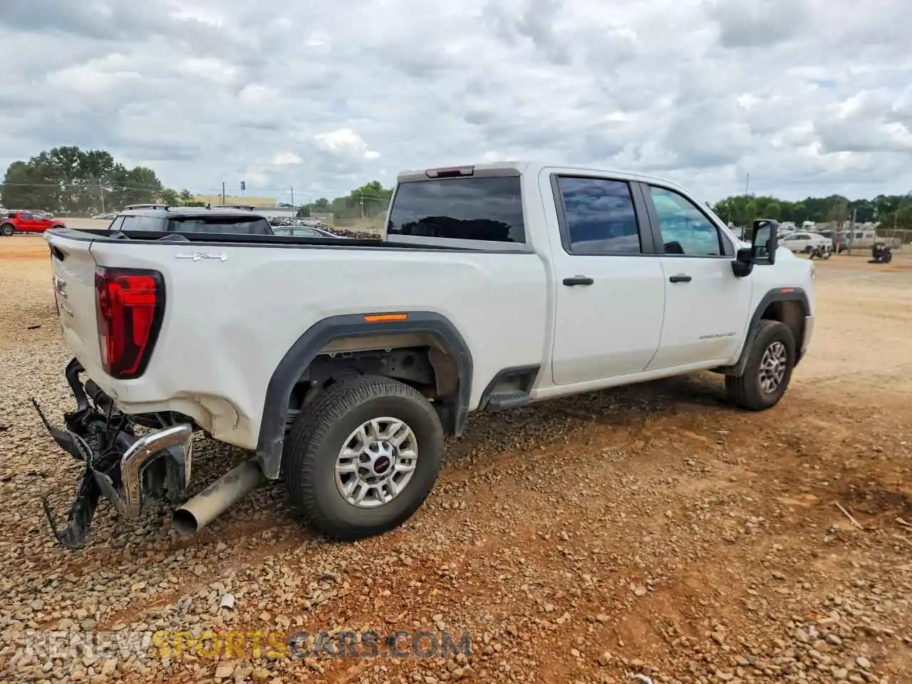 3 Photograph of a damaged car 1GT49LEY1PF215367 GMC SIERRA 2023