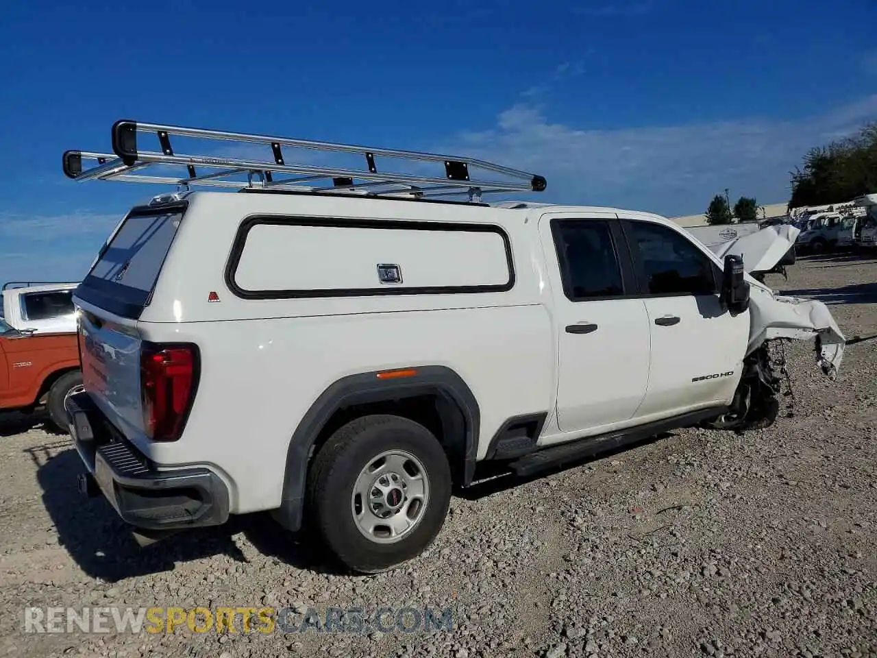 3 Photograph of a damaged car 1GT58LE74PF225034 GMC SIERRA 2023