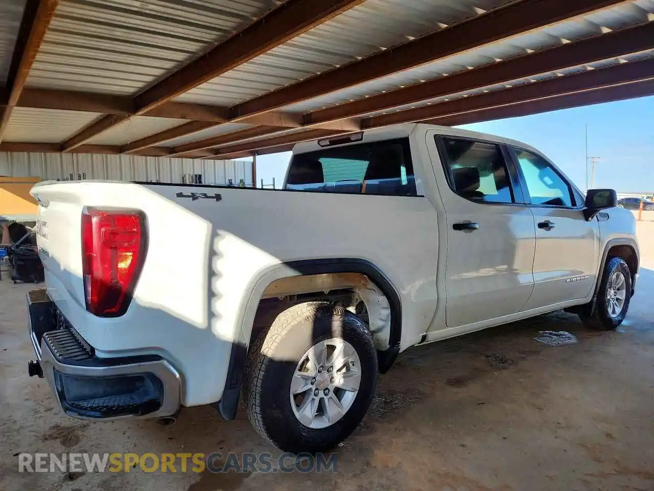 3 Photograph of a damaged car 1GTUUAED8PZ132680 GMC SIERRA 2023