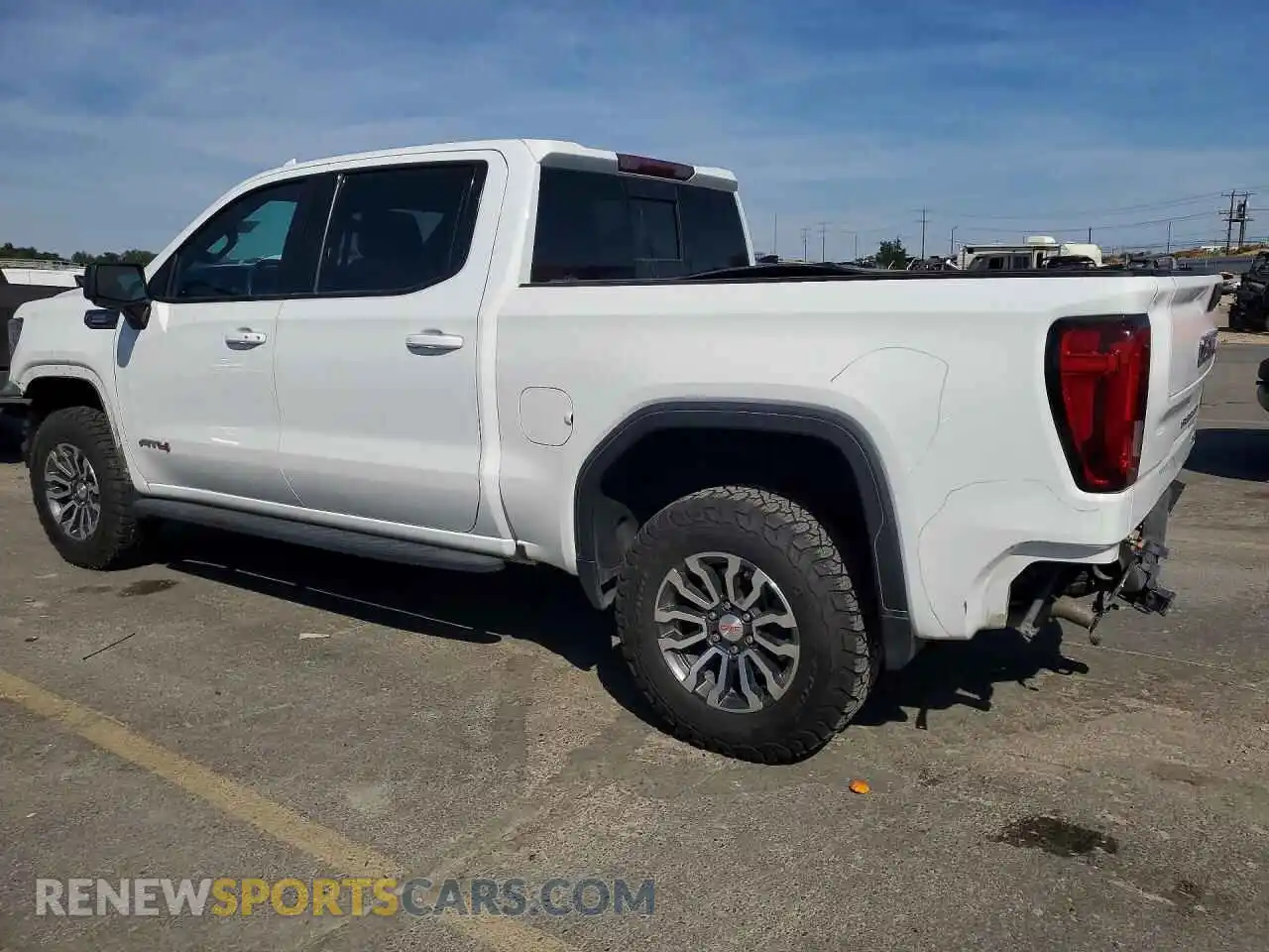 2 Photograph of a damaged car 1GTUUEE80PZ111428 GMC SIERRA 2023