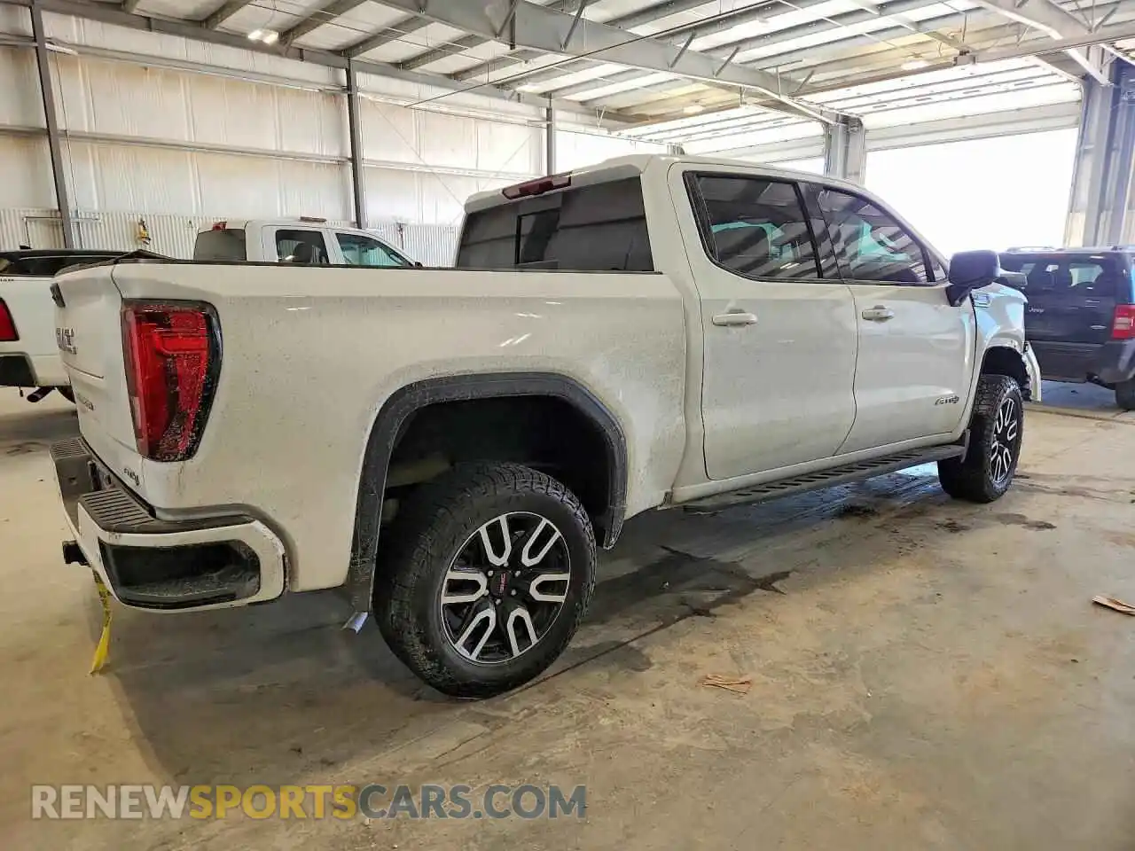 3 fotografías del automóvil dañado 1GTUUEE82PZ120356 GMC SIERRA 2023