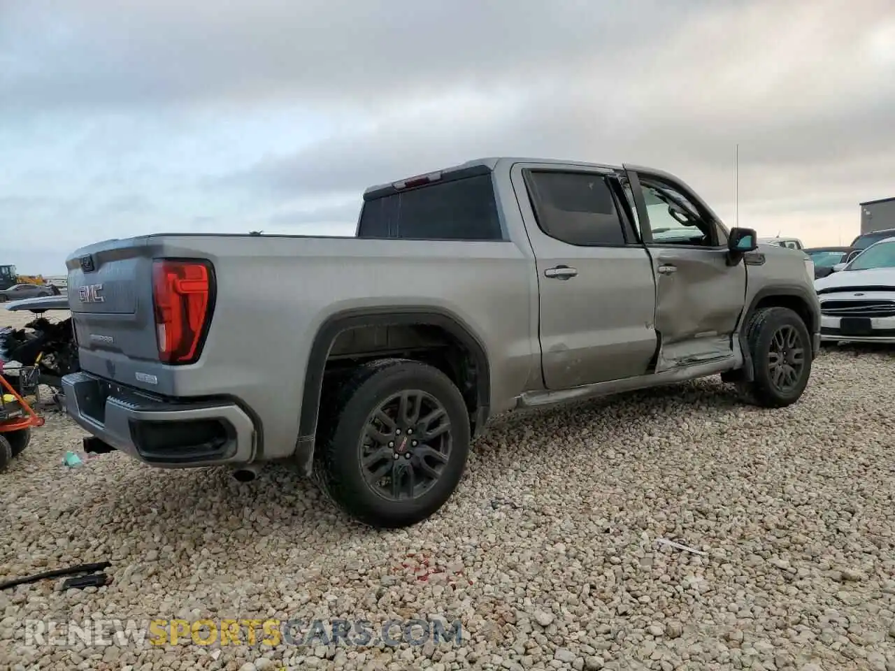 3 Photograph of a damaged car 3GTPHCEK9PG293583 GMC SIERRA 2023